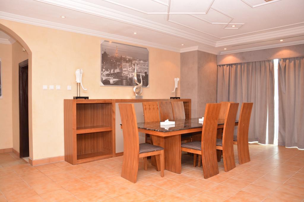 Janadriyah Suites 13 Nadinah Εξωτερικό φωτογραφία