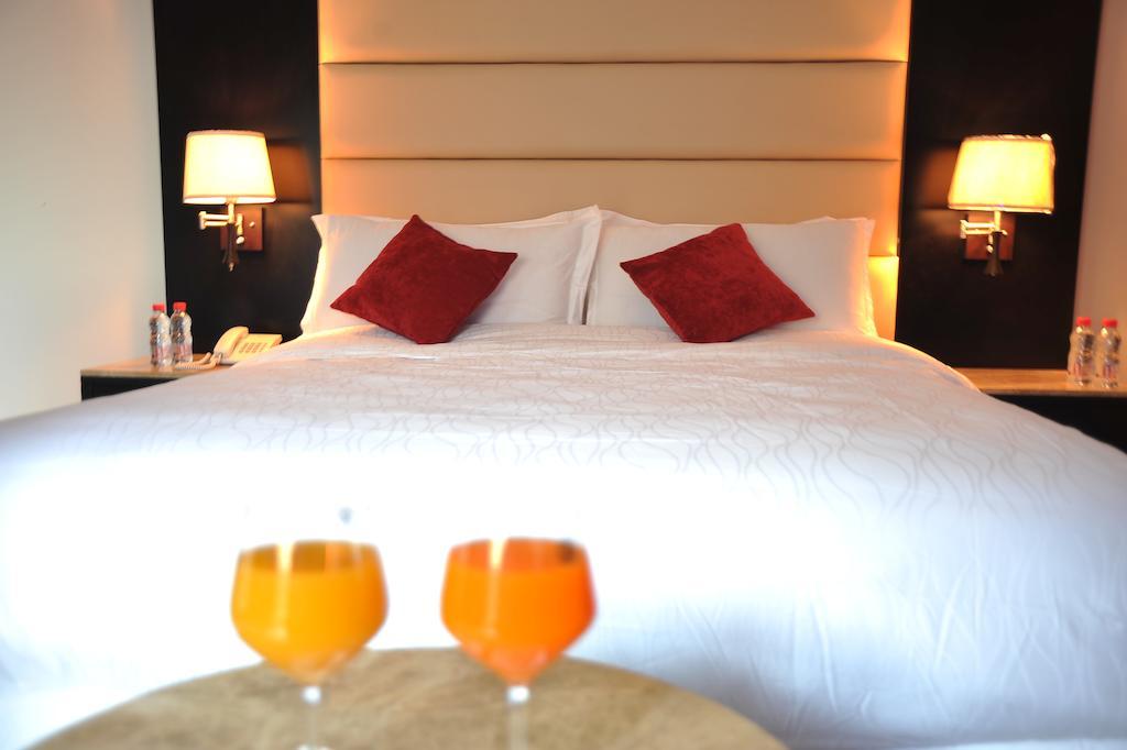 Janadriyah Suites 13 Nadinah Εξωτερικό φωτογραφία