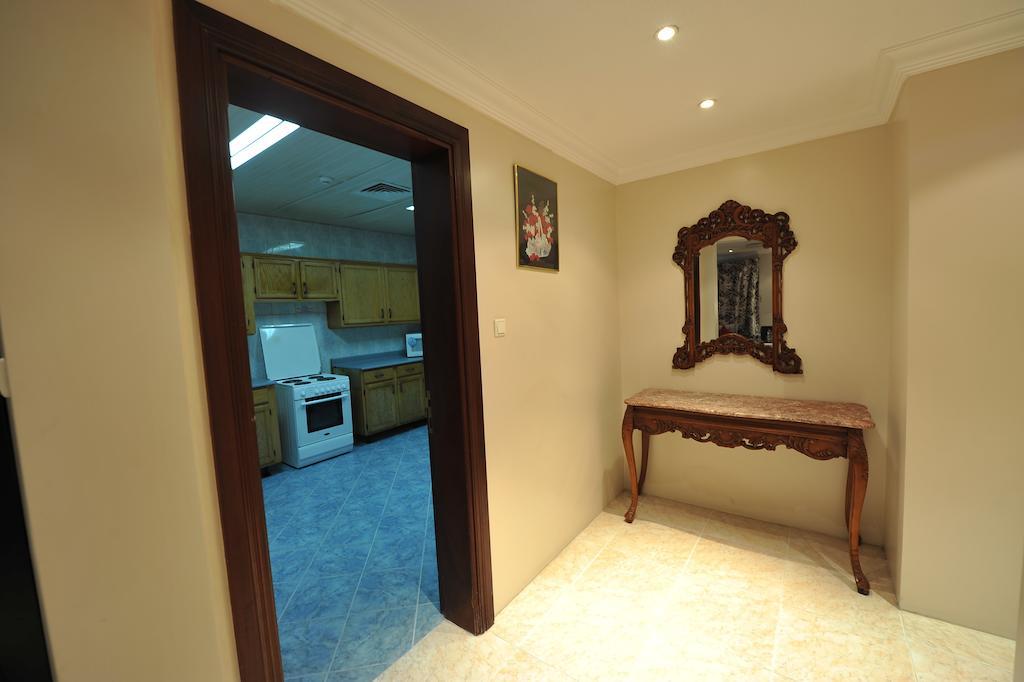 Janadriyah Suites 13 Nadinah Εξωτερικό φωτογραφία