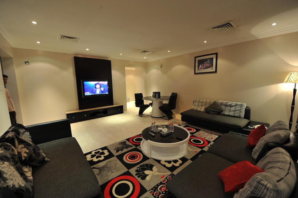 Janadriyah Suites 13 Nadinah Εξωτερικό φωτογραφία